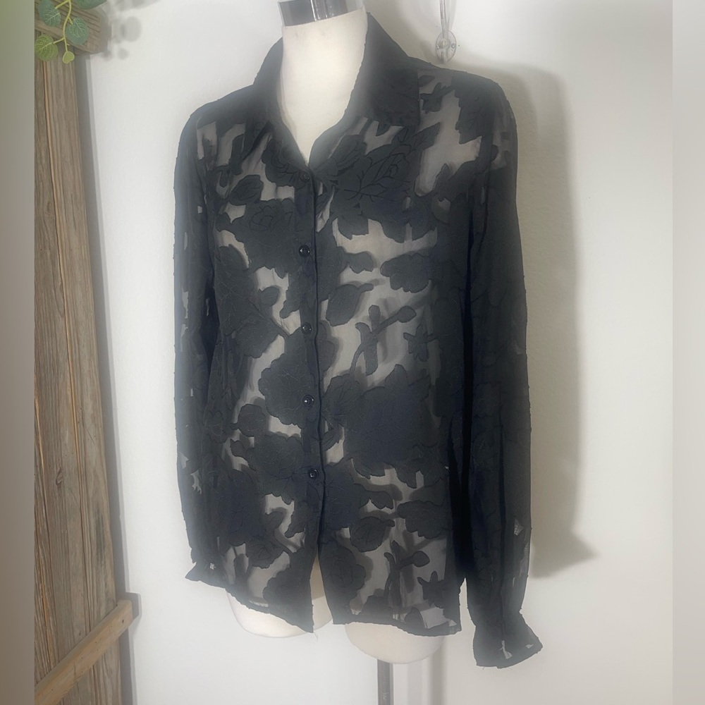 C+D+M collection sheet black floral button down collard blouse large puff sleeve
